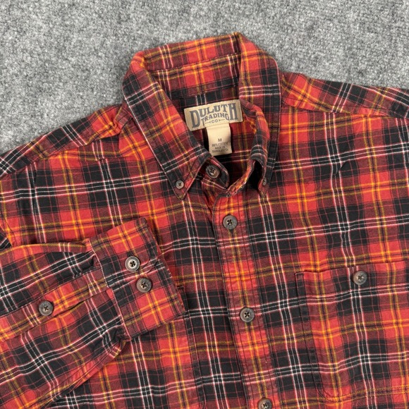 Duluth Trading Co. Free Swingin Shirt Medium Red Black Plaid Flannel L/S Men's - Picture 1 of 8